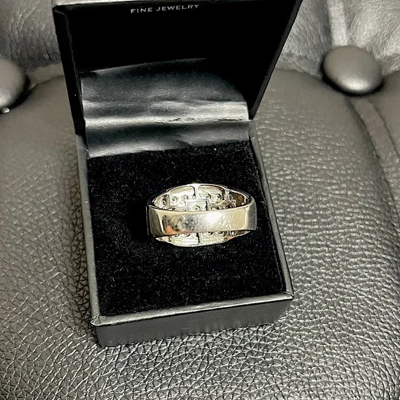 Men's Diamond Cluster Ring - Picture 3 of 10